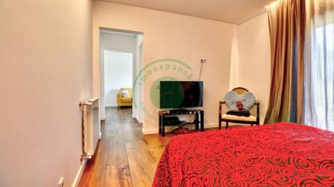 - Vende-se moradia T4+1, na Figueira da Foz,...