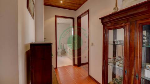 - Vende-se apartamento T3 na Figueira da Foz, com...