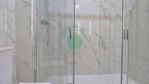 - Apartamento T3 totalmente remodelado, que alia...