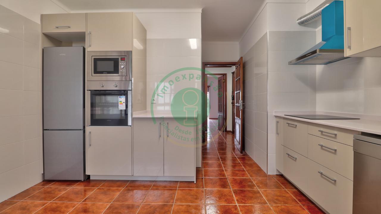 - Arrenda-se T2 remodelado em Tavarede, Figueira...