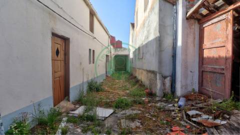 - Propriedade situada no centro histórico da...