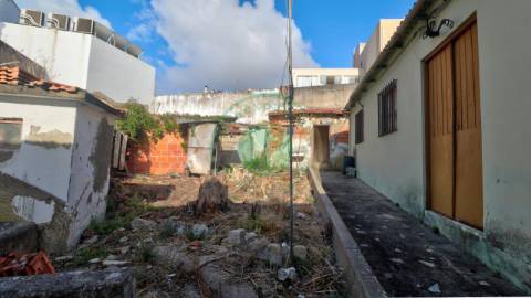 - Propriedade situada no centro histórico da...