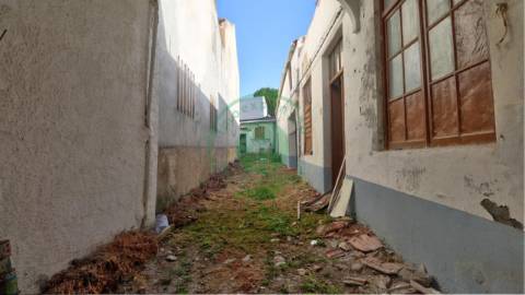 - Propriedade situada no centro histórico da...