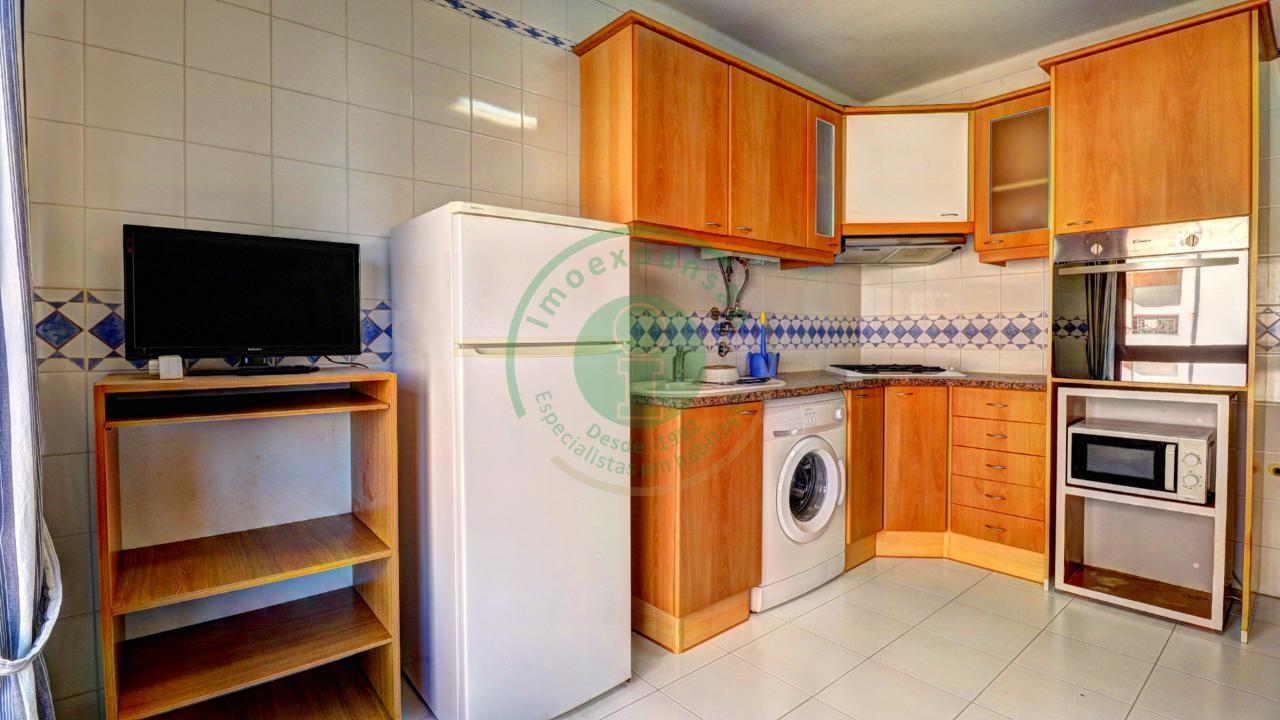 - Arrenda-se apartamento T0 mobilado, localizado...