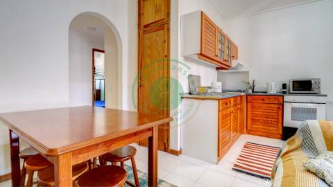 - Arrenda-se T2 mobilado, situado na Urbanização...