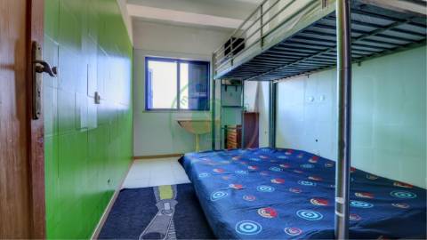 - Arrenda-se T2 mobilado, situado na Urbanização...