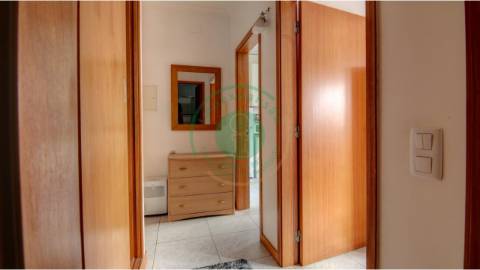 - Arrenda-se apartamento mobilado e equipado na...