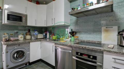 - Vende-se apartamento T3 na Figueira da Foz, no...