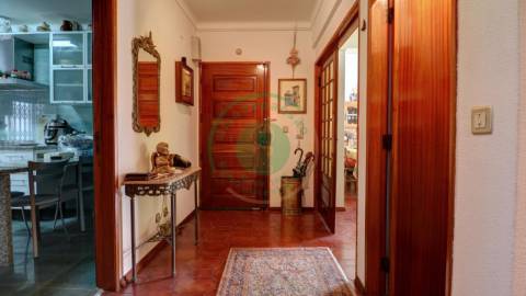 - Vende-se apartamento T3 na Figueira da Foz, no...