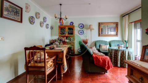 - Vende-se apartamento T3 na Figueira da Foz, no...