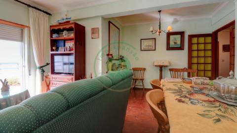 - Vende-se apartamento T3 na Figueira da Foz, no...