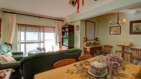 - Vende-se apartamento T3 na Figueira da Foz, no...