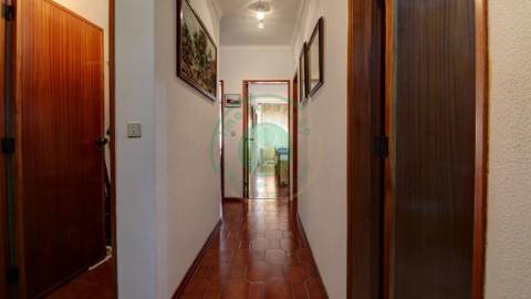 - Vende-se apartamento T3 na Figueira da Foz, no...