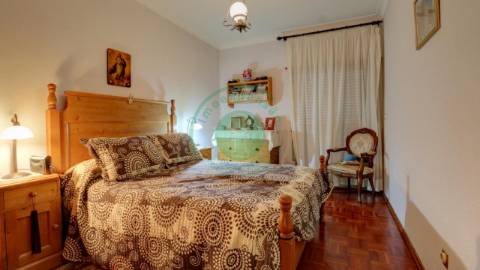 - Vende-se apartamento T3 na Figueira da Foz, no...