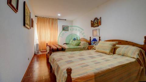 - Vende-se apartamento T3 na Figueira da Foz, no...