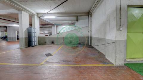 - Vende-se apartamento T3 na Figueira da Foz, no...
