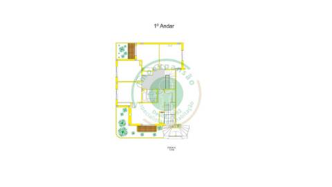 - Vende-se moradia T6 situada numa zona...