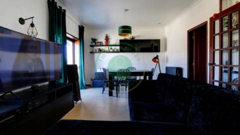 - Vende-se apartamento T3 na Figueira da Foz, em...
