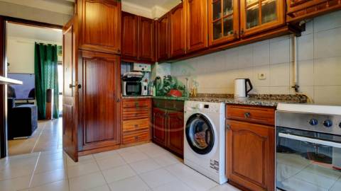 - Vende-se apartamento T3 na Figueira da Foz, em...