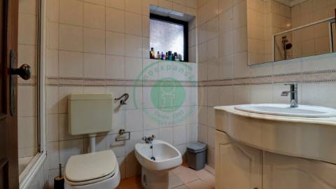 - Vende-se apartamento T3 na Figueira da Foz, em...