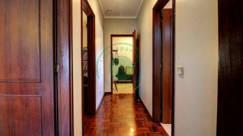 - Vende-se apartamento T3 na Figueira da Foz, em...