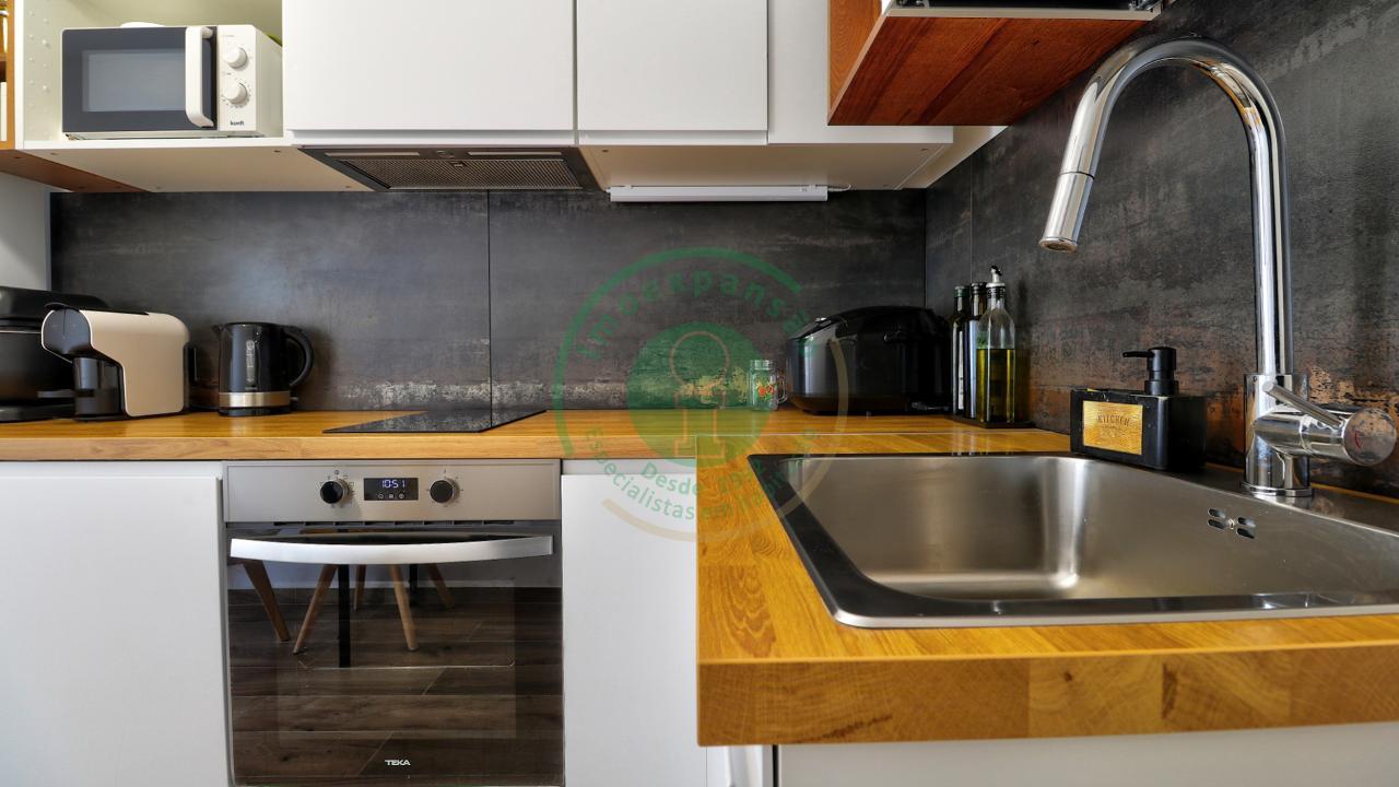 - Vende-se apartamento T2 totalmente renovado na...