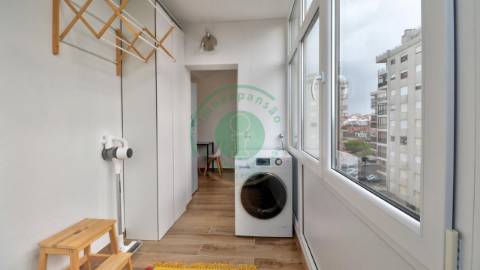 - Vende-se apartamento T2 totalmente renovado na...