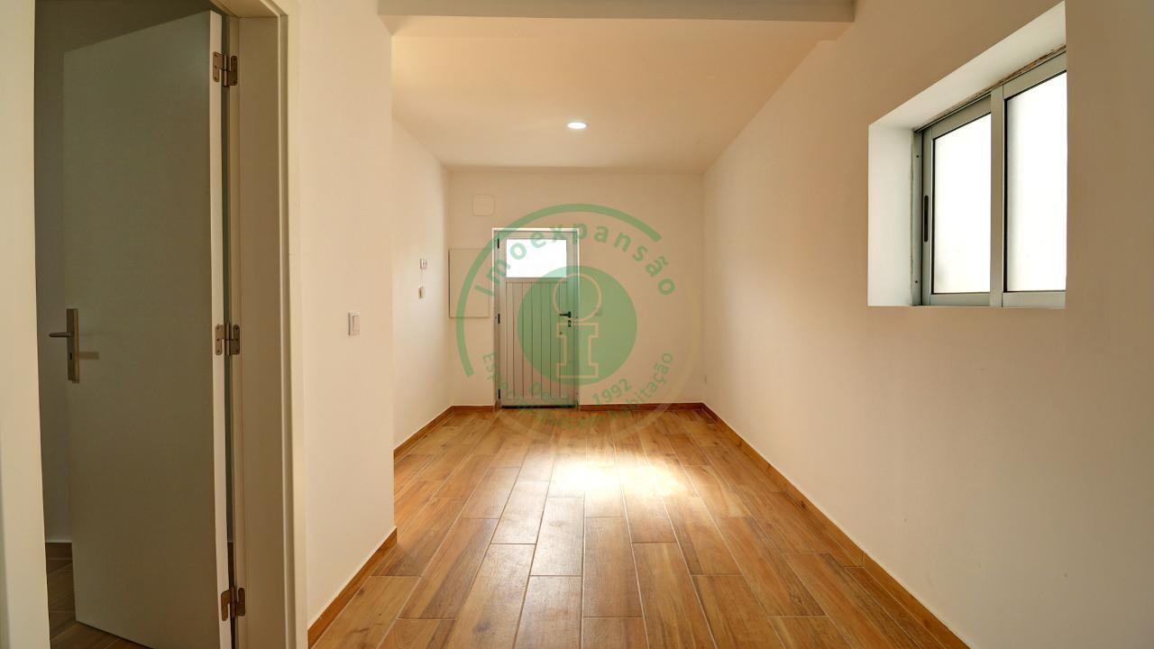 - Arrenda-se andar de moradia T2 na Figueira da...