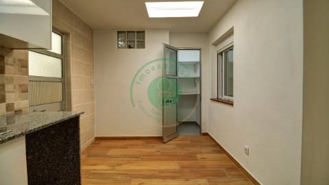 - Arrenda-se andar de moradia T2 na Figueira da...