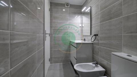 - Arrenda-se andar de moradia T2 na Figueira da...