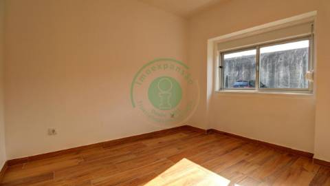 - Arrenda-se andar de moradia T2 na Figueira da...