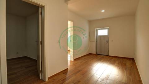 - Arrenda-se andar de moradia T2 na Figueira da...