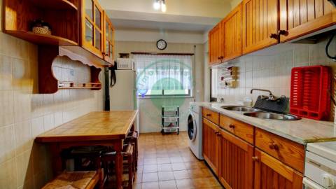 - Vende-se apartamento T2 na Figueira da Foz,...