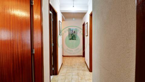 - Vende-se apartamento T2 na Figueira da Foz,...