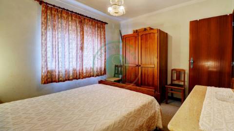 - Vende-se apartamento T2 na Figueira da Foz,...