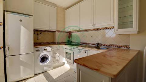 - Vende-se apartamento T2 na Figueira da Foz, em...