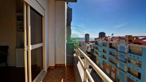 - Vende-se apartamento T2 na Figueira da Foz, em...