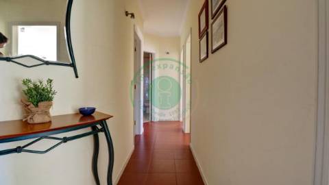 - Vende-se apartamento T2 na Figueira da Foz, em...