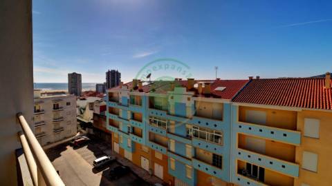 - Vende-se apartamento T2 na Figueira da Foz, em...