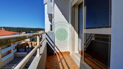 - Vende-se apartamento T2 na Figueira da Foz, em...