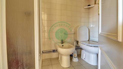 - Vende-se apartamento T2 na Figueira da Foz, em...