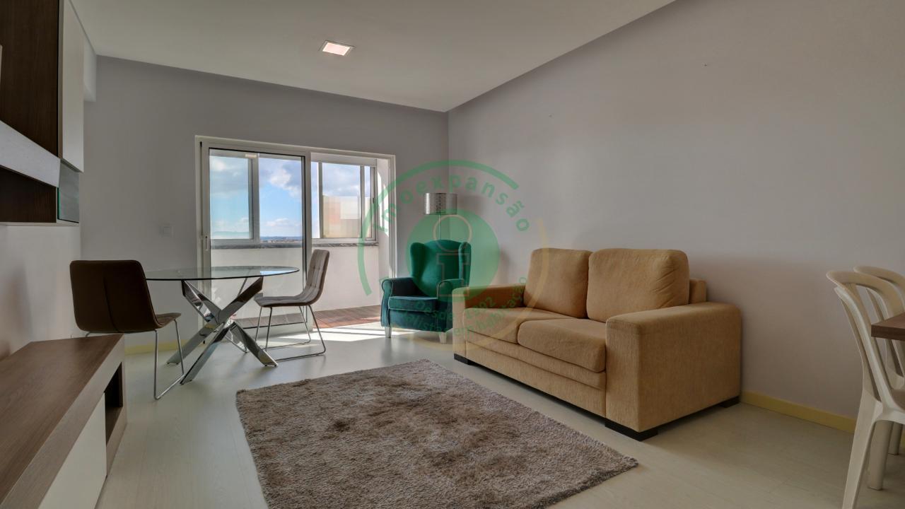 -  Vende-se T1K remodelado na Figueira da Foz,...
