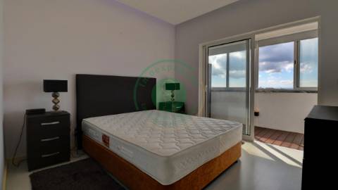 -  Vende-se T1K remodelado na Figueira da Foz,...