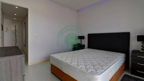 -  Vende-se T1K remodelado na Figueira da Foz,...