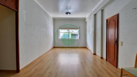- Vende-se apartamento T1 na Figueira da Foz, em...