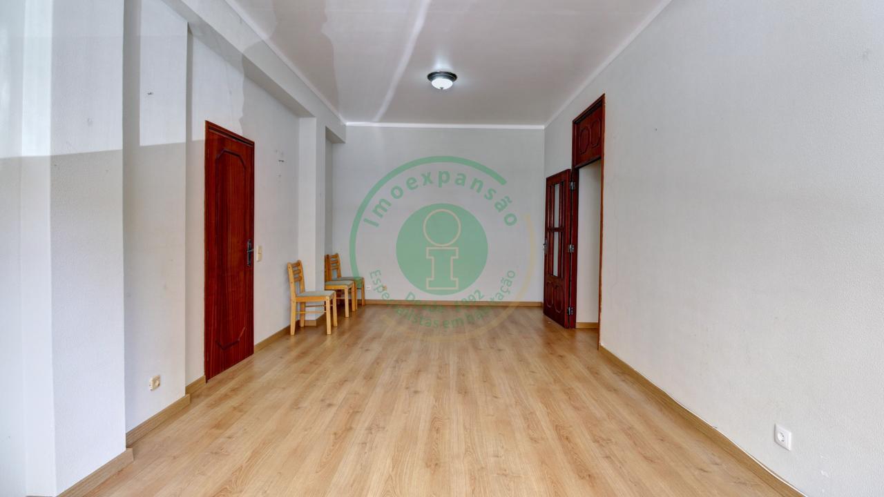 - Vende-se apartamento T1 na Figueira da Foz, em...