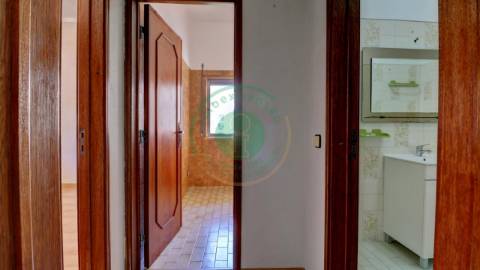 - Vende-se apartamento T1 na Figueira da Foz, em...