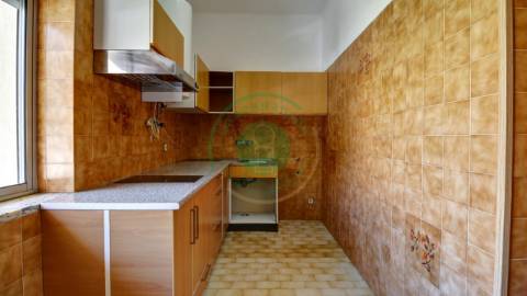 - Vende-se apartamento T1 na Figueira da Foz, em...