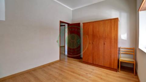 - Vende-se apartamento T1 na Figueira da Foz, em...
