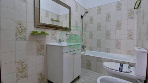 - Vende-se apartamento T1 na Figueira da Foz, em...